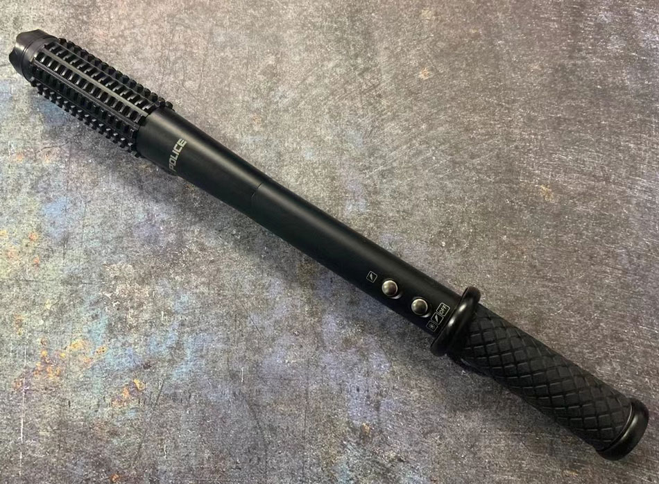 黑鹰1118B防身电棍