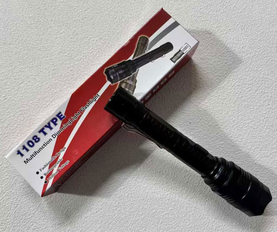 黑鹰1108高压电棍